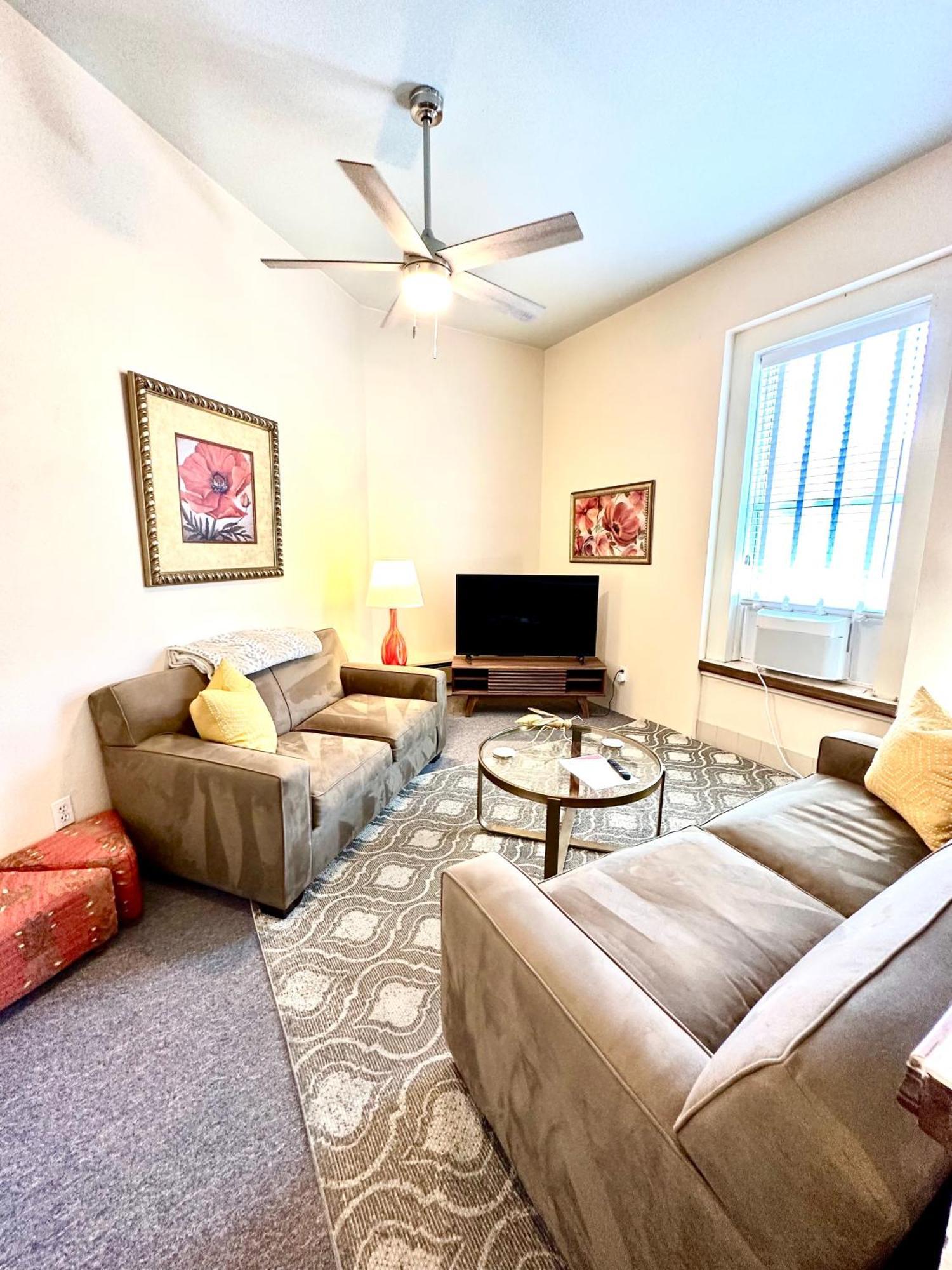 Bisbee Brownstone Suites Exterior foto