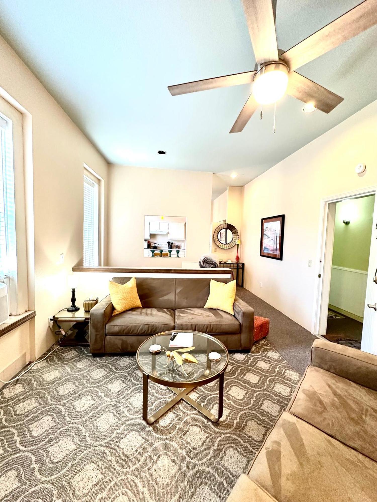 Bisbee Brownstone Suites Exterior foto