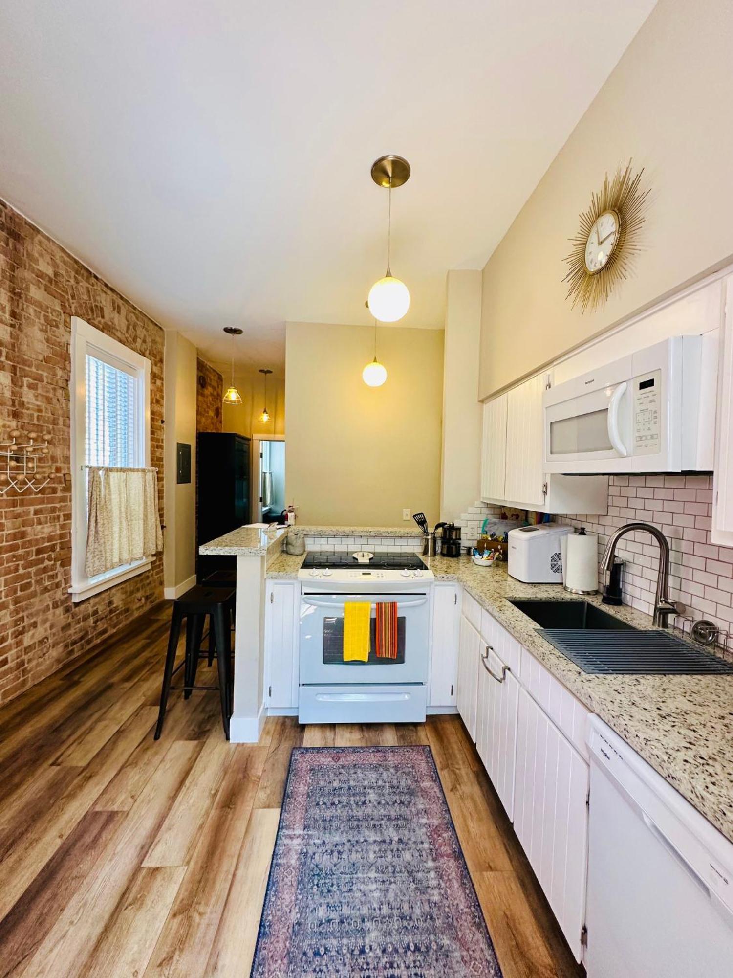 Bisbee Brownstone Suites Exterior foto