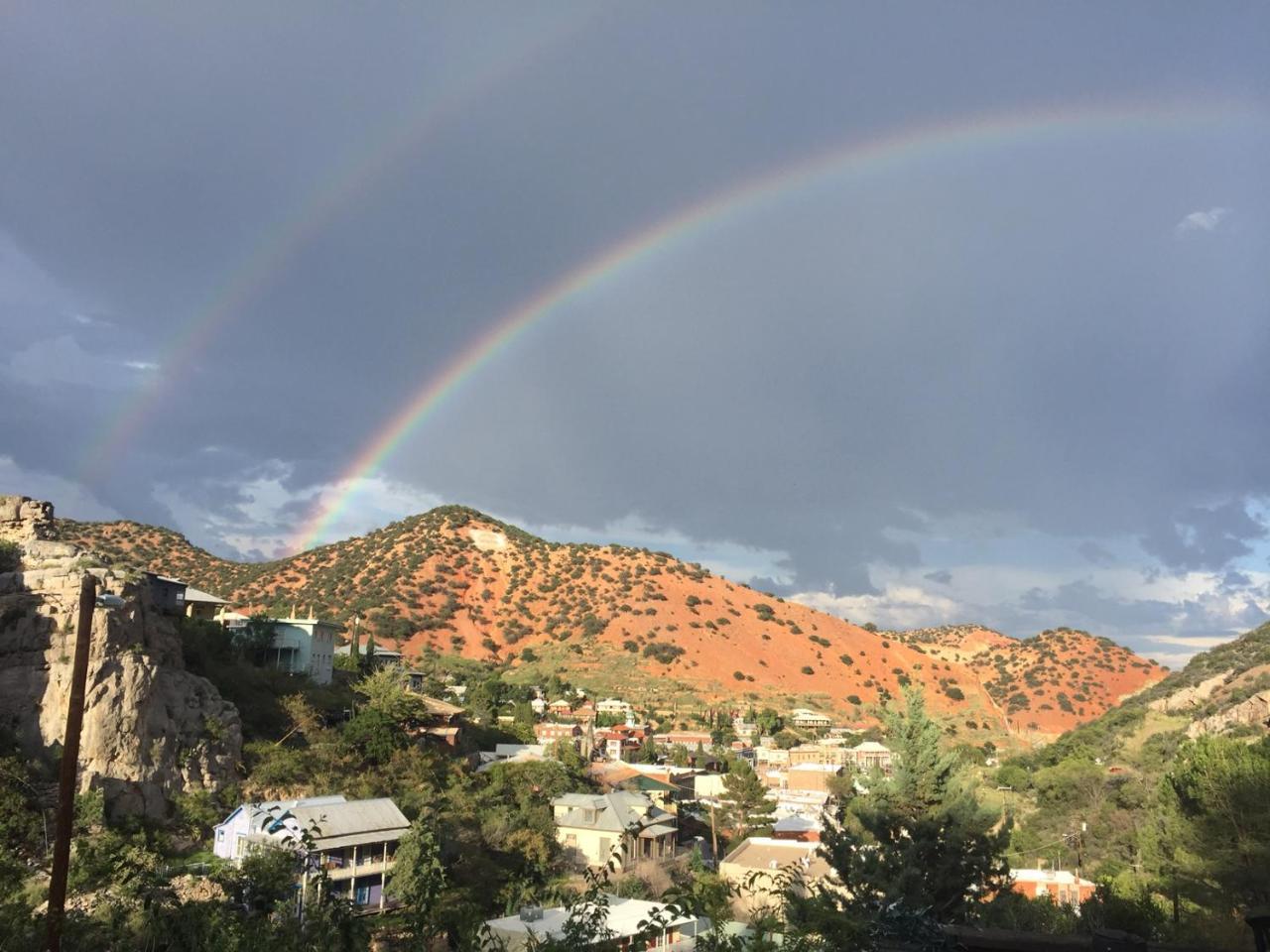 Bisbee Brownstone Suites Exterior foto