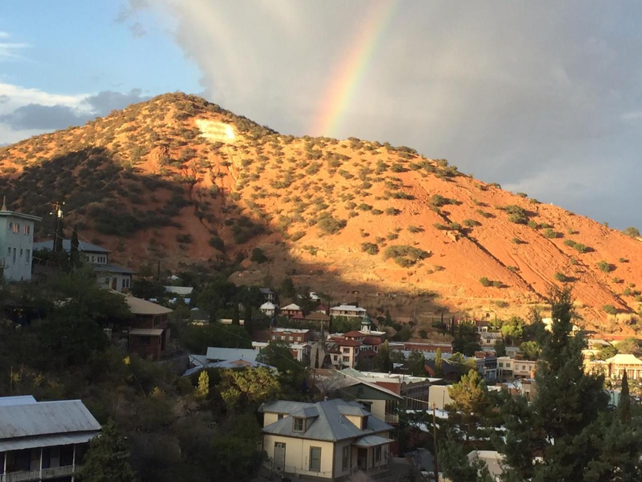 Bisbee Brownstone Suites Exterior foto